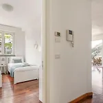 Con Terrazzo Vistalago Lägenhet Blevio