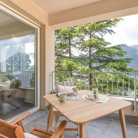 Con Terrazzo Vistalago بْليفيو