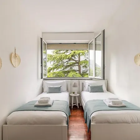 Con Terrazzo Vistalago شقة